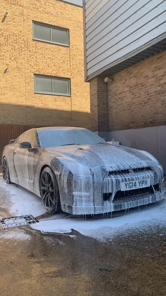 Kew Richmond Hand Car wash