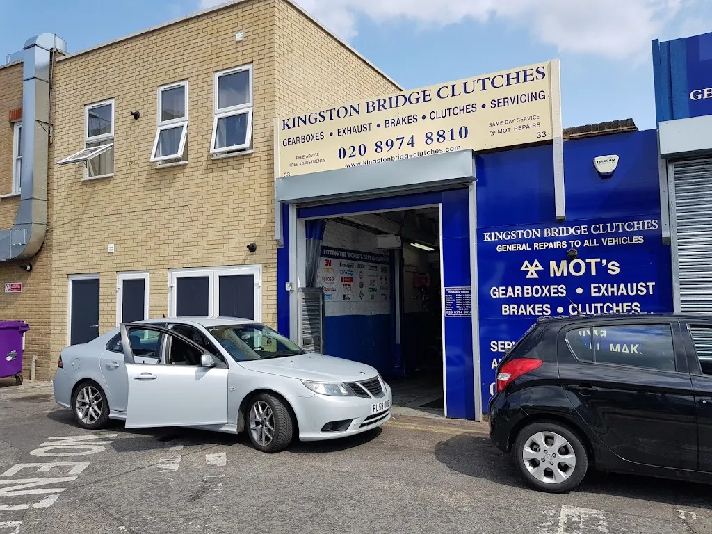 Kingston Bridge Clutches