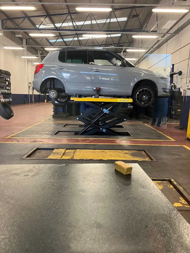 Kwik Fit - Brentford