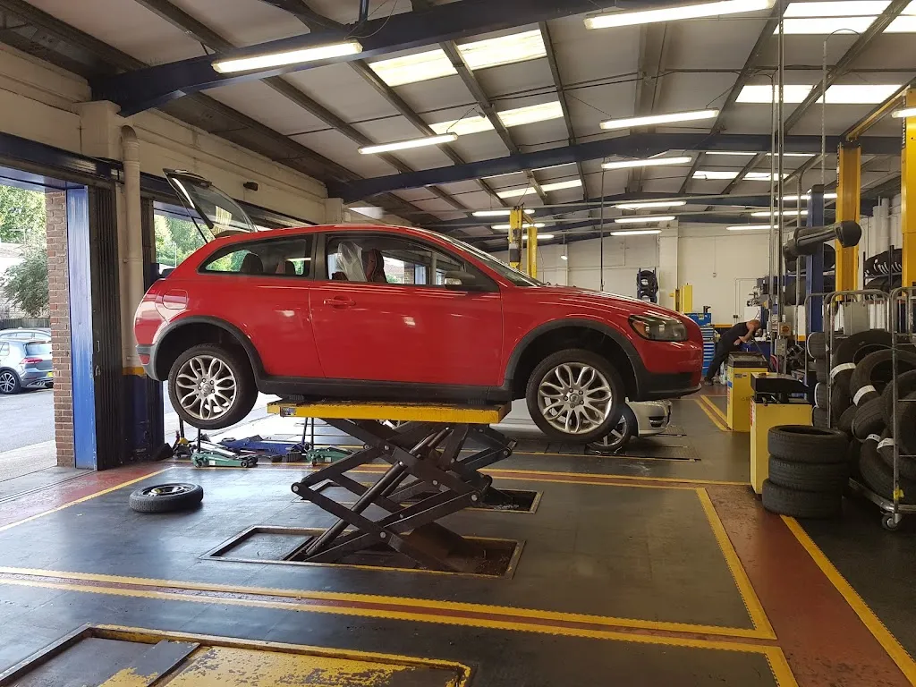 Kwik Fit Plus - Surbiton