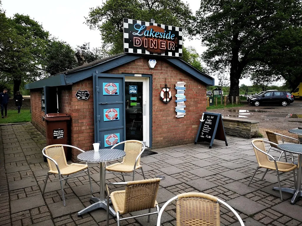 Lakeside Whipps Cross Diner
