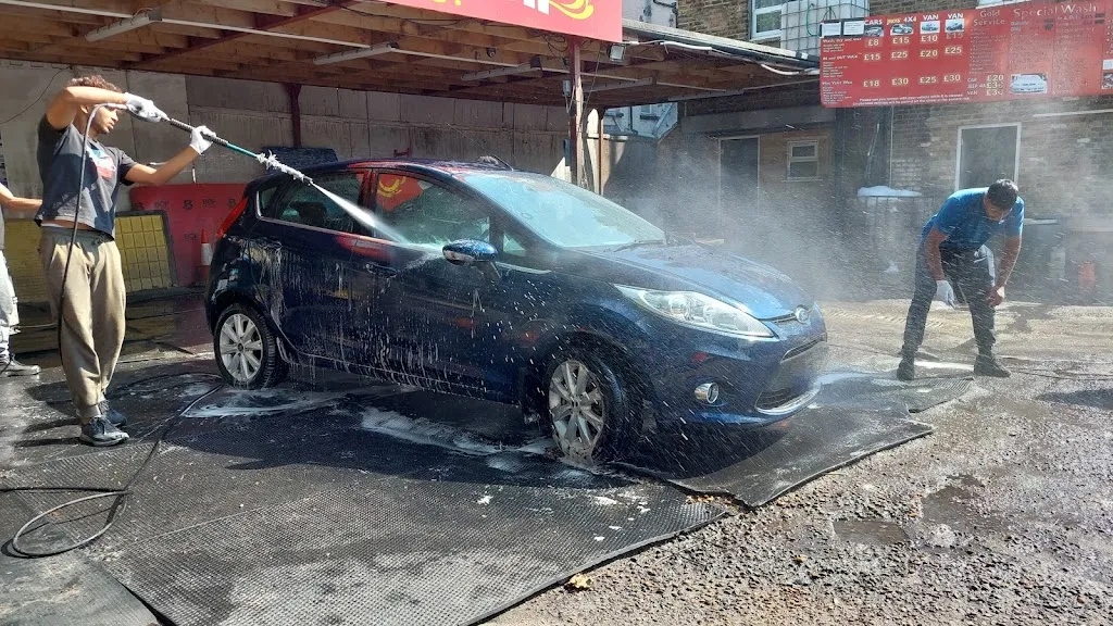Leo hand car wash
