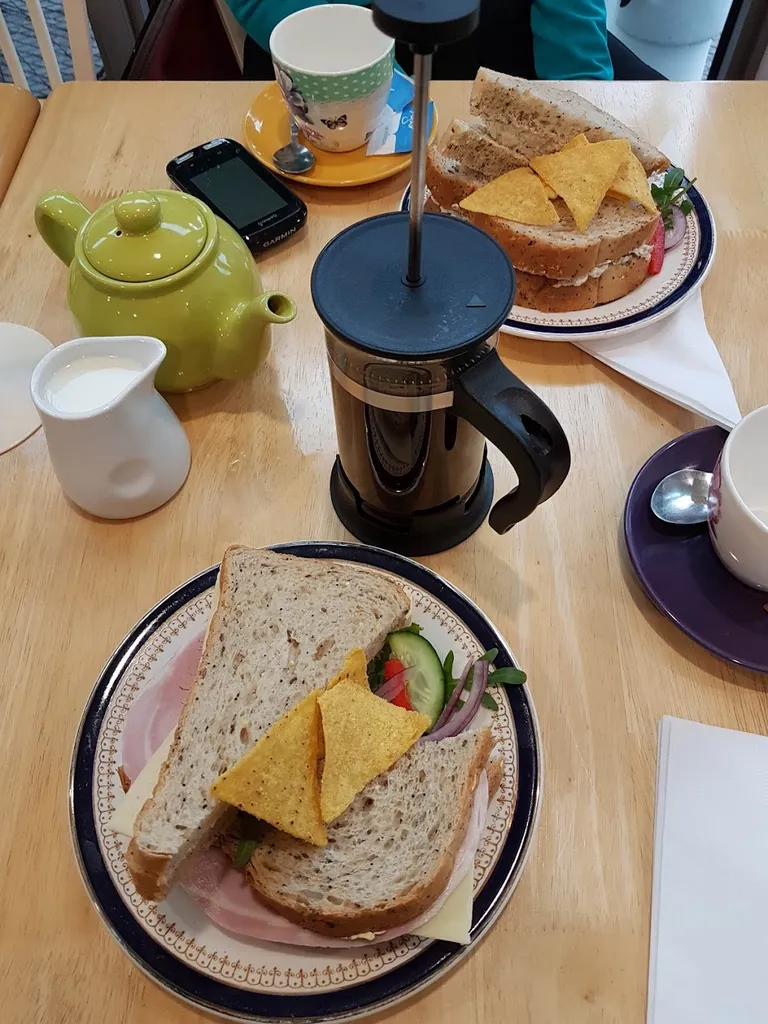 Liana's Tea Shop