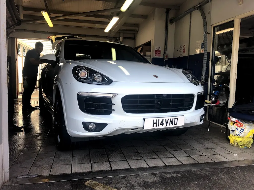 MILIONER CAR WASH