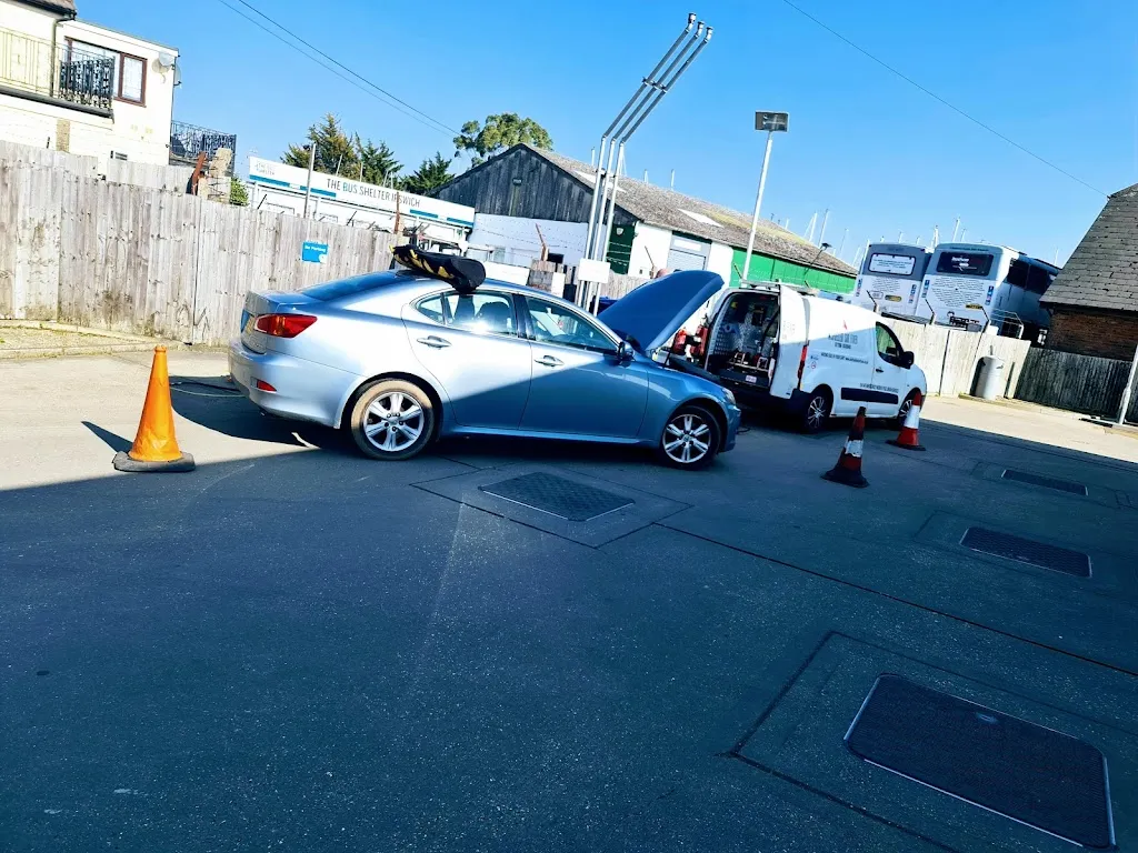Misfuelled Car Fixer - London - Wrong fuel drain service 24/7