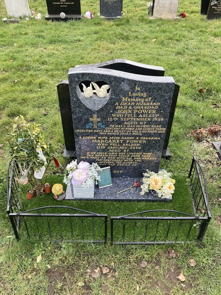North Sheen cemetery