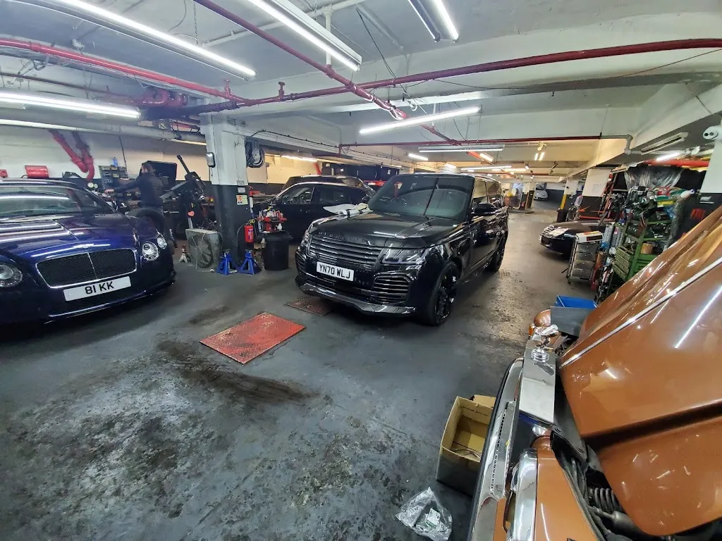 Oslo Court Garage