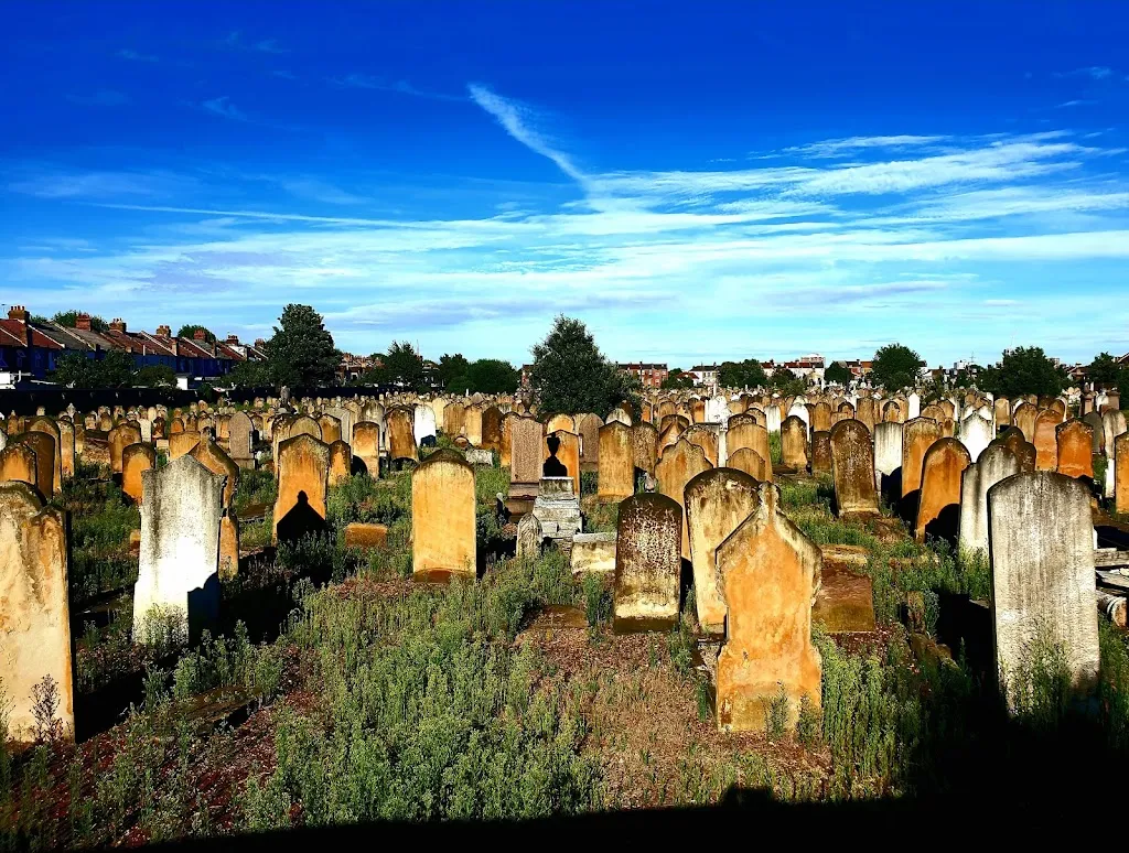 Plashet Cemetery