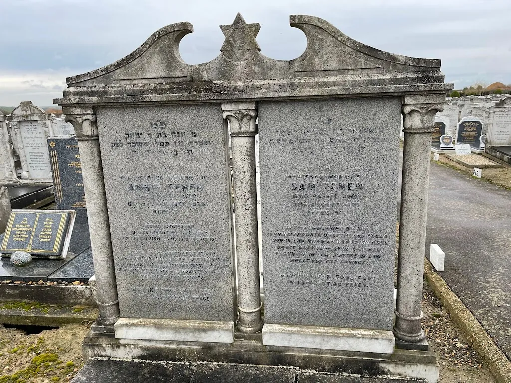 Rainham Jewish Cemetery
