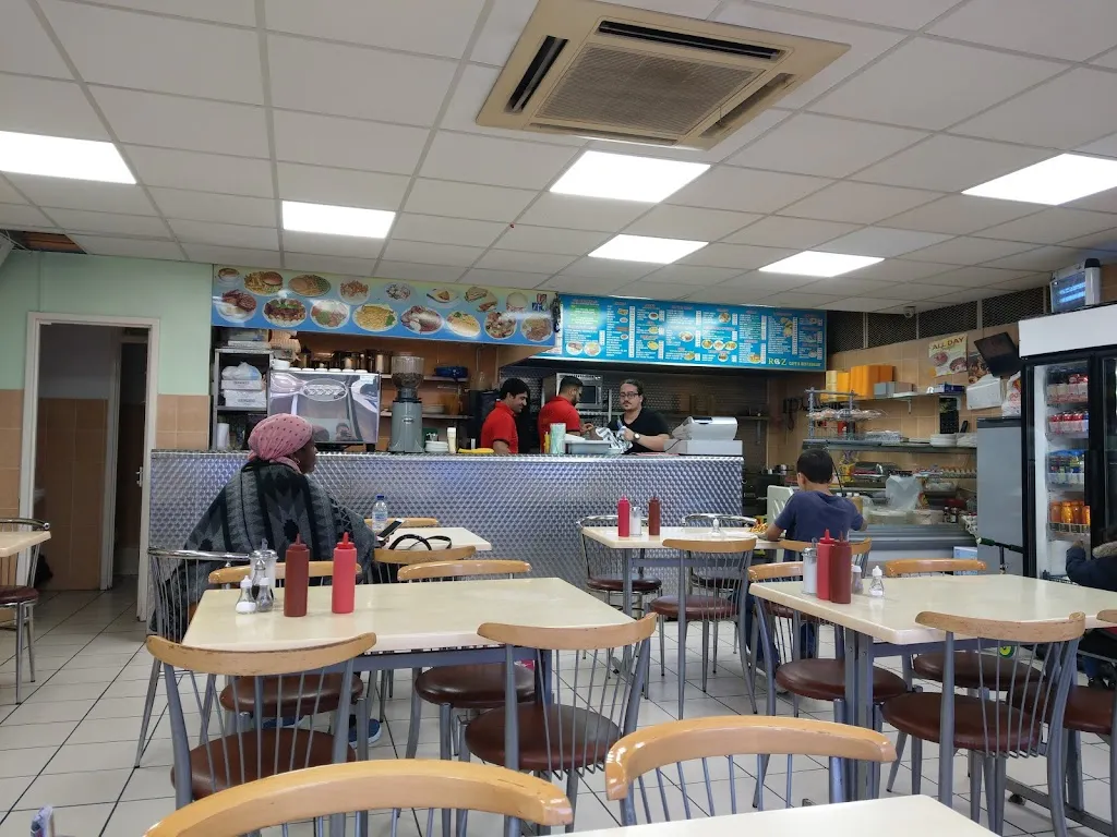 Roz Cafe