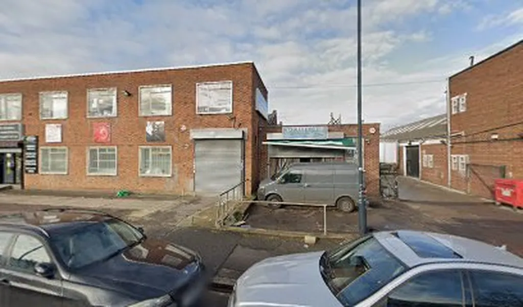 S N T Auto Care