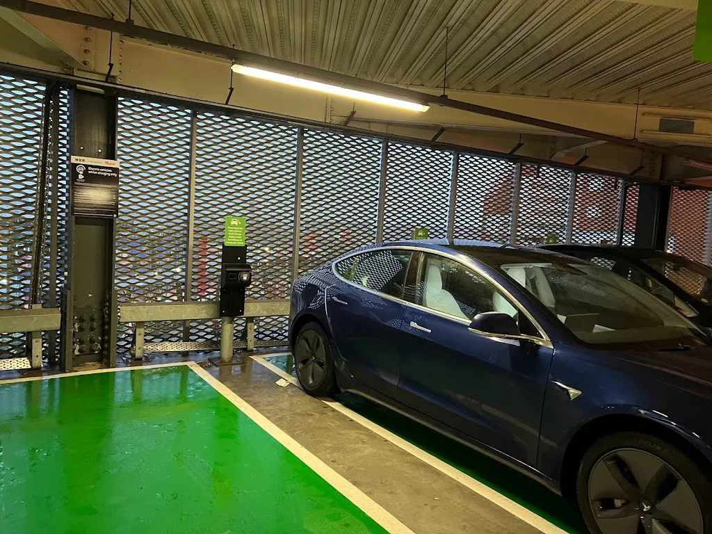 Sixt Westfield car park B