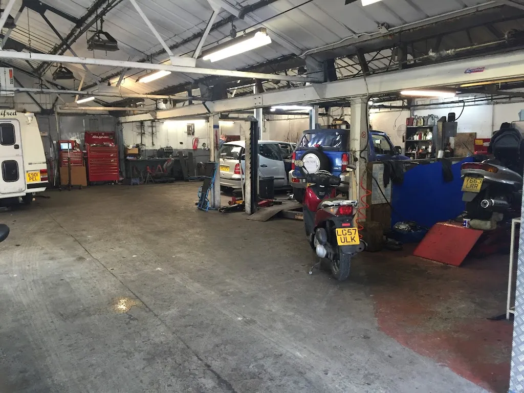 Smallbills Garage Ltd