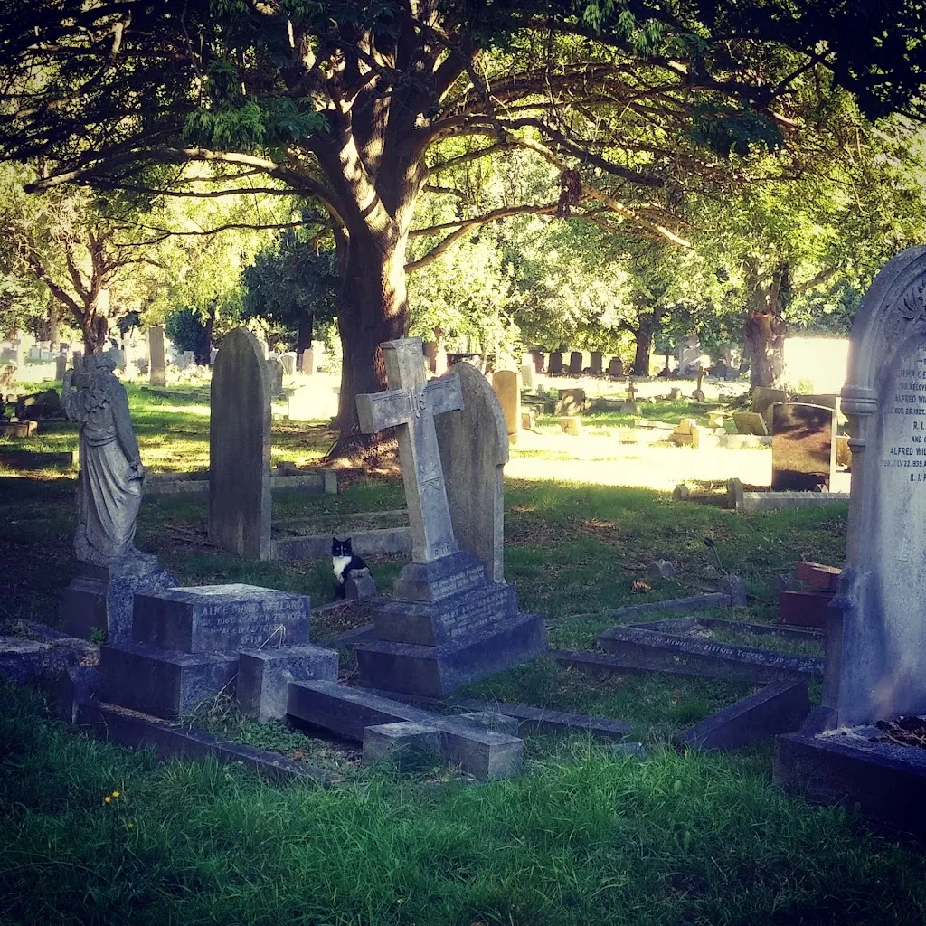 South Ealing Cemetery