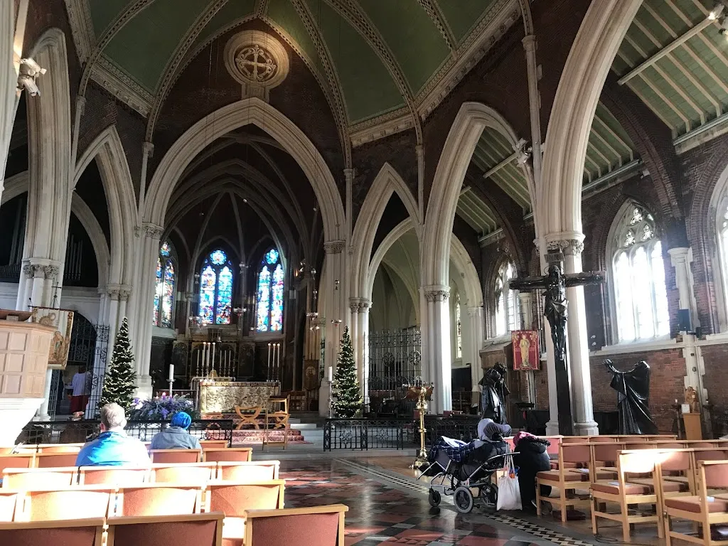 St John The Divine, Kennington