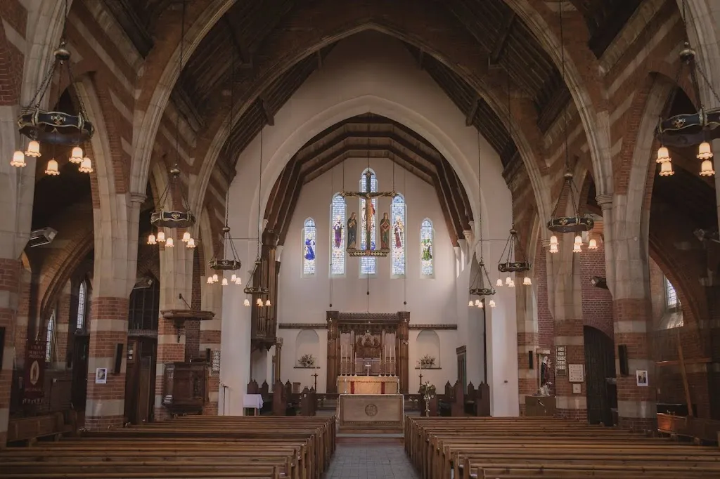 St Luke's Church, Woodside