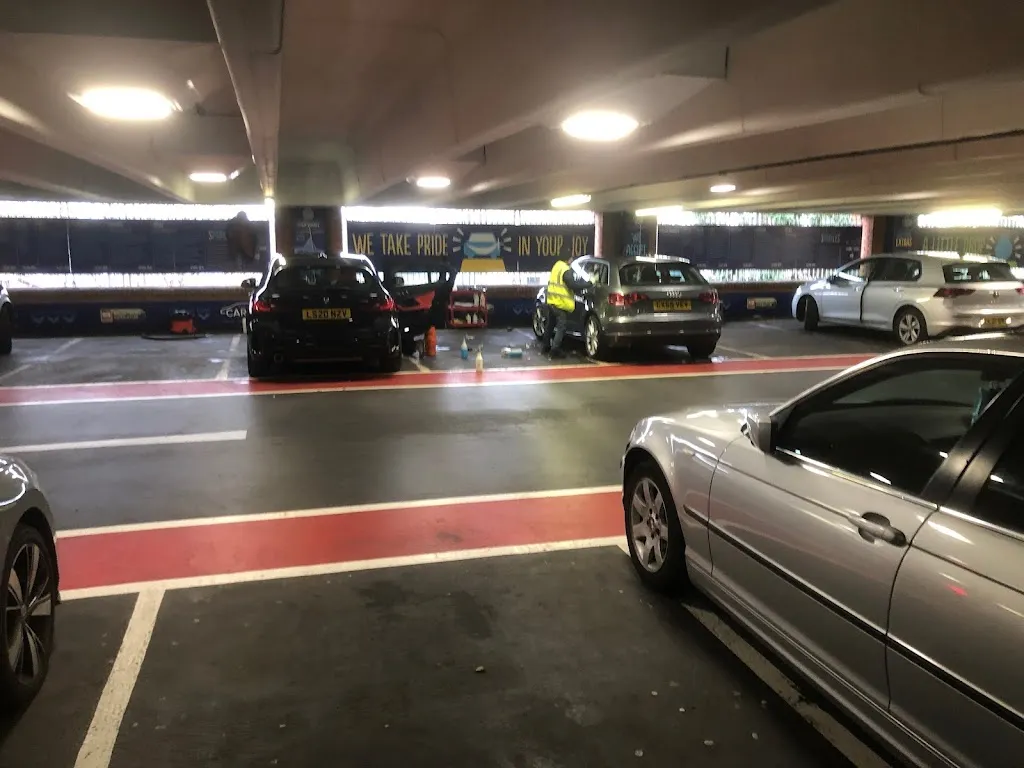 The Carwash Company, Ealing Broadway