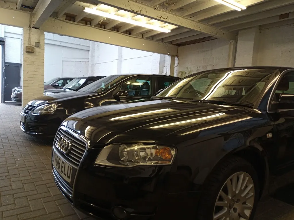 The Garage Wallington (Please confirm availability before travelling)