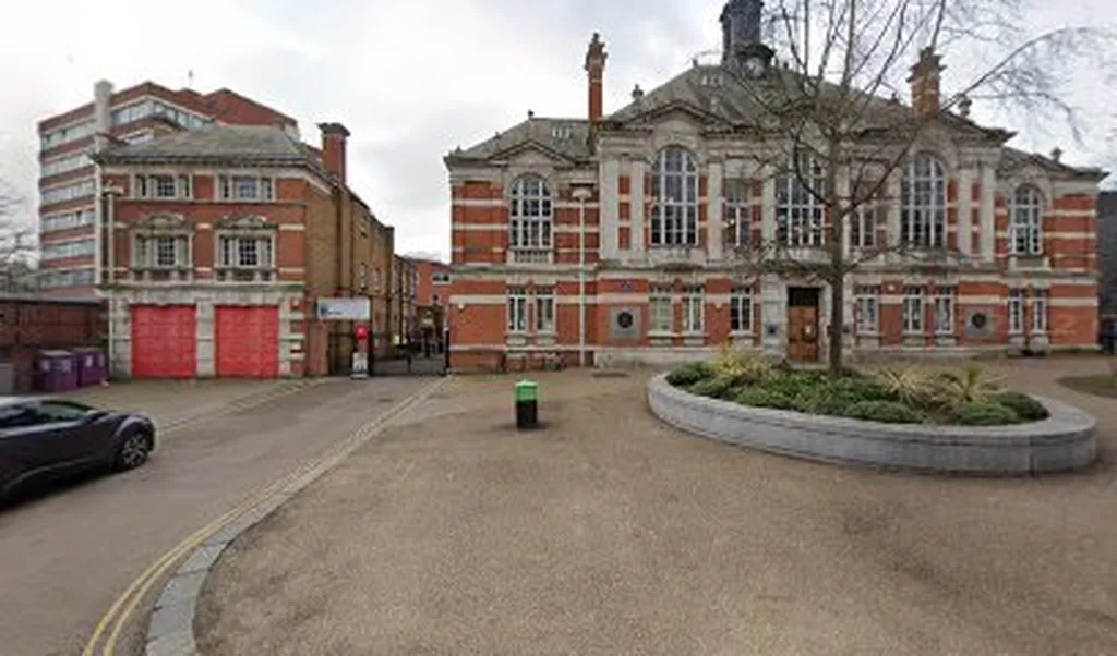 TOTTENHAM TOWN HALL