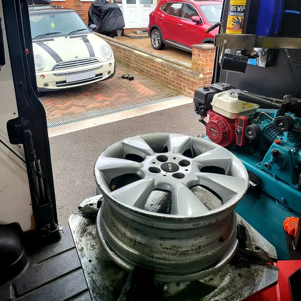 Tyre Guy Mobile Fitting