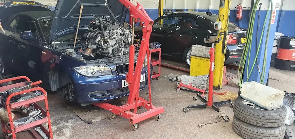 UNIVERSAL TYRES AND AUTO REPAIRS