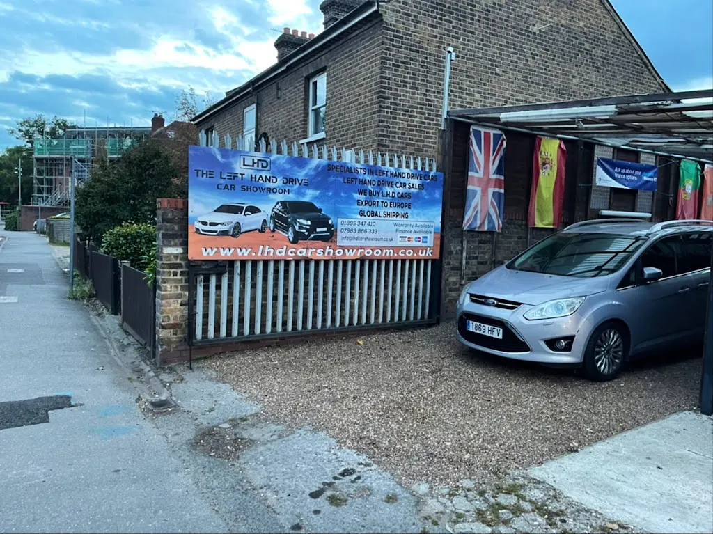 Webuyanylefthanddrivecars.Com
