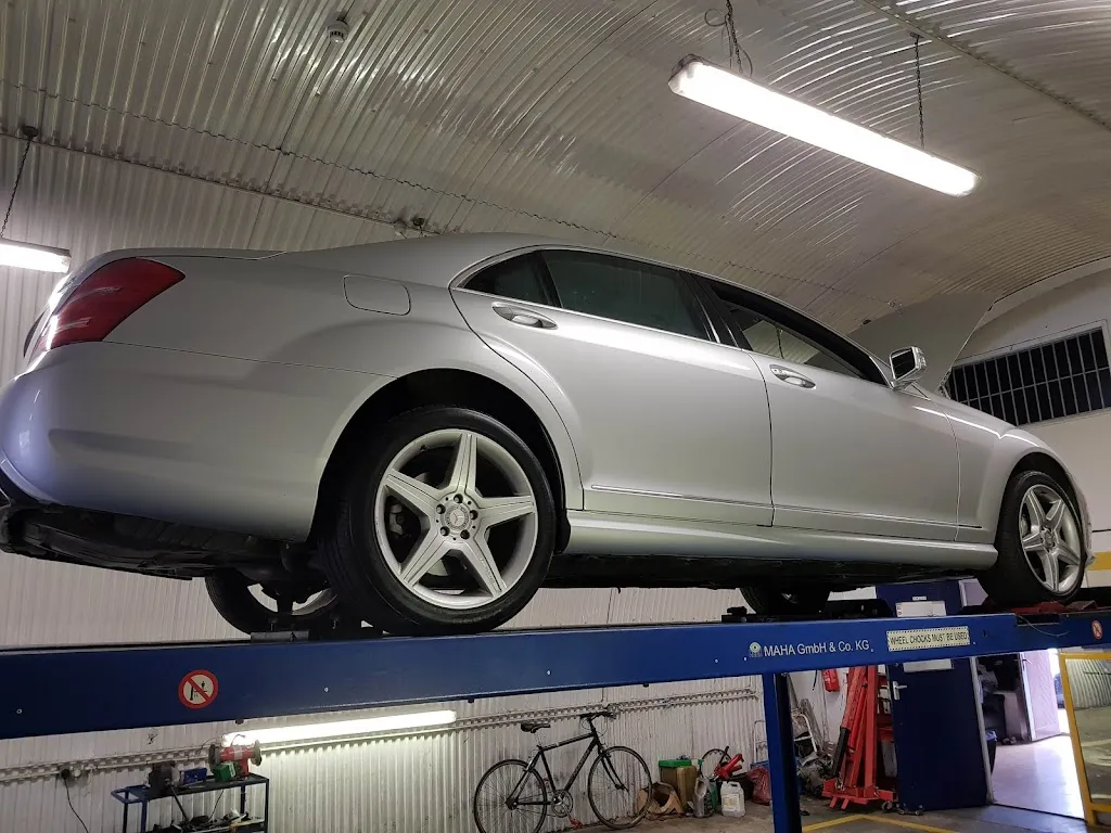 Yannis Motors MOT Centre