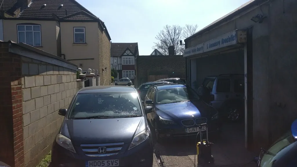 Z & R Simply Motors ltd
