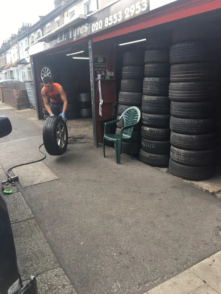 Zi Tyres