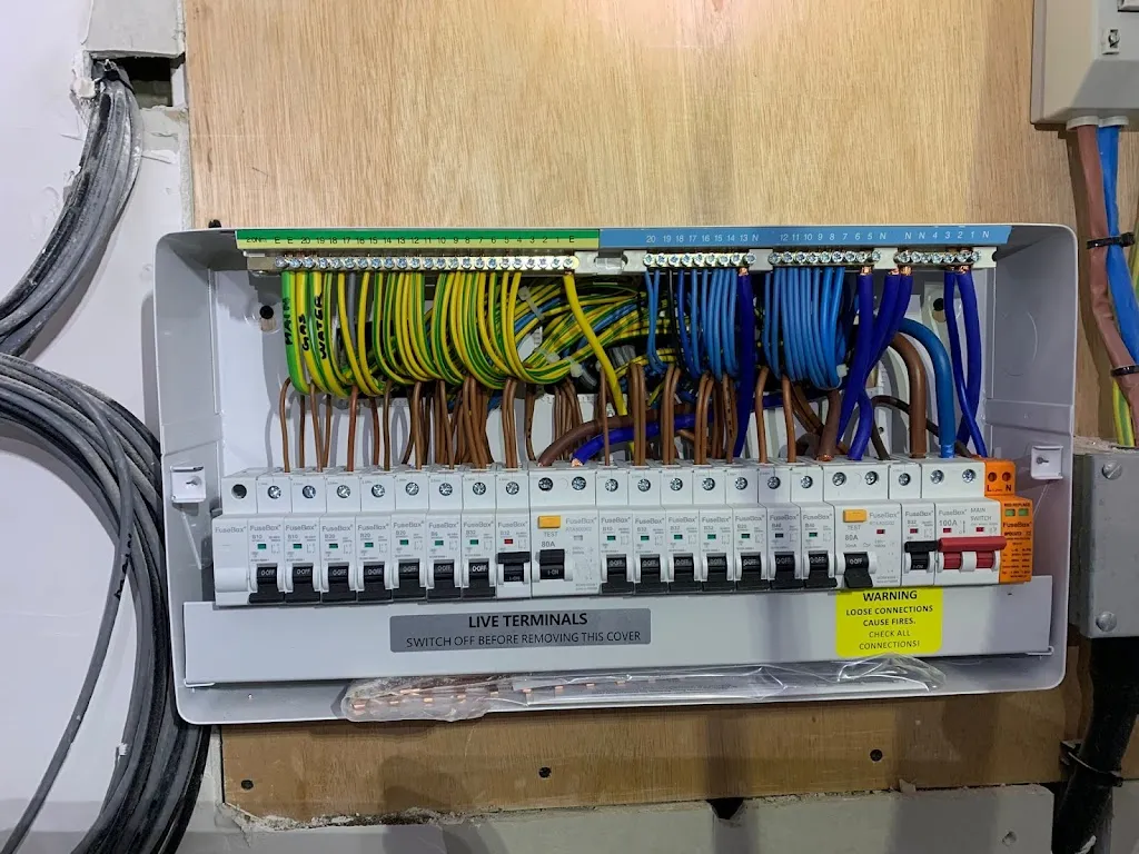 24 Hour Emergency Electrician - London