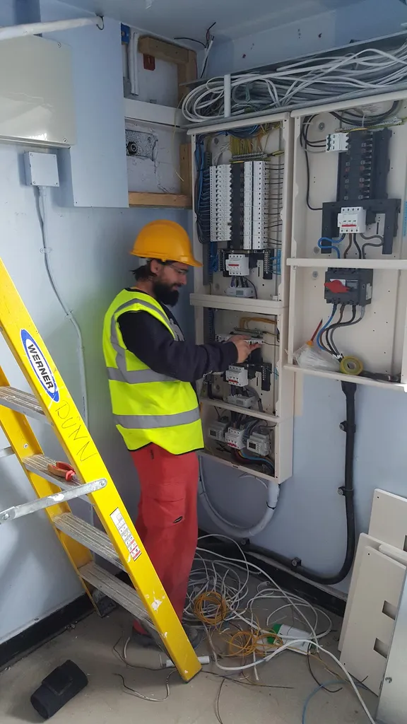A.L.B-ELECTRIC EMERGENCY ELECTRICAL SERVICES