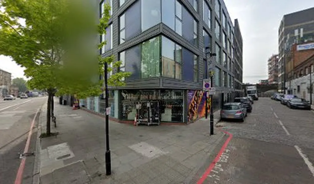 Argos Limehouse Commercial Road Local (Sainsbury's C&C)