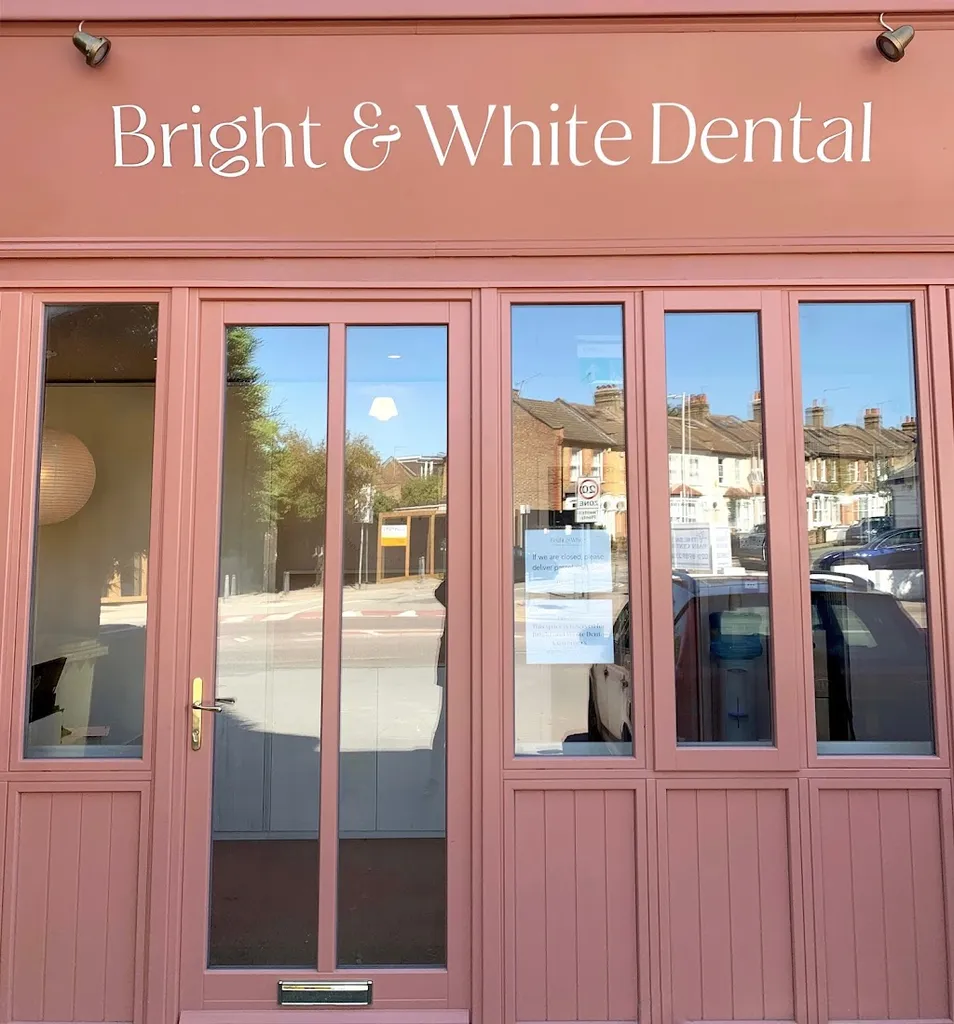 Bright & White Dental
