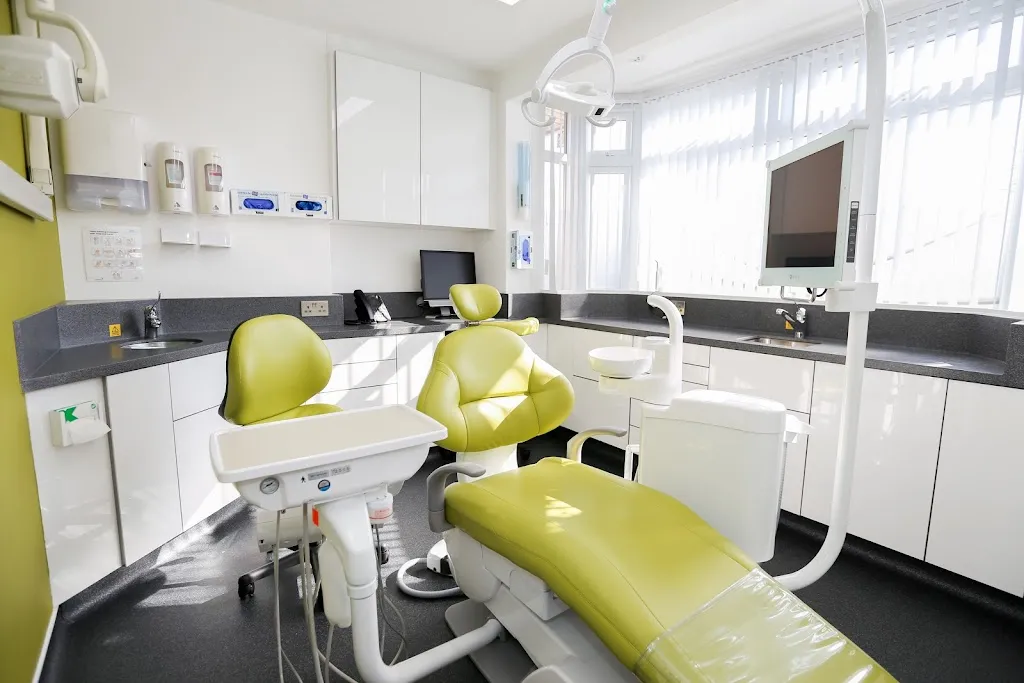 Bullsmoor Dental & Aesthetics Clinic