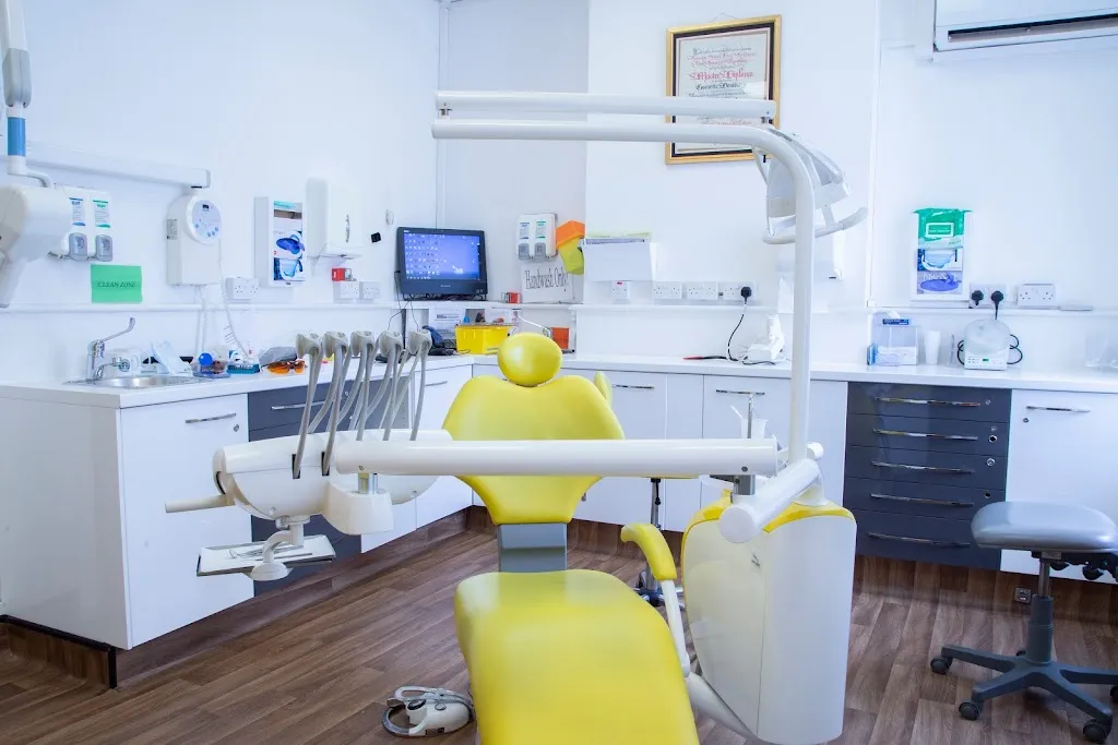 Dental Centre 100