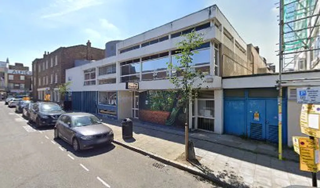 Dr A A Bakker - Lisson Grove Health Centre