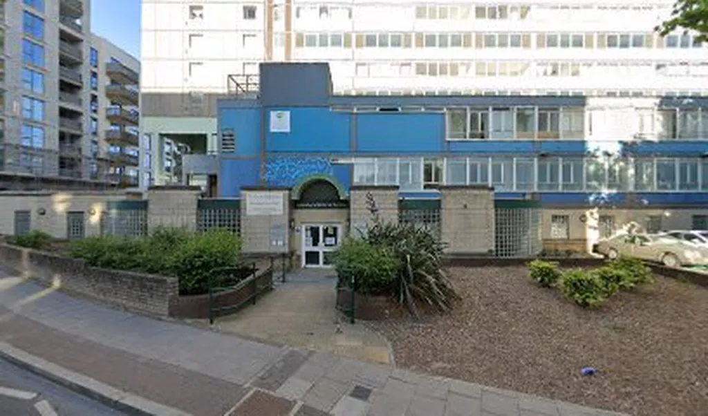 Dr a Zeineldine - Aylesbury Medical Centre