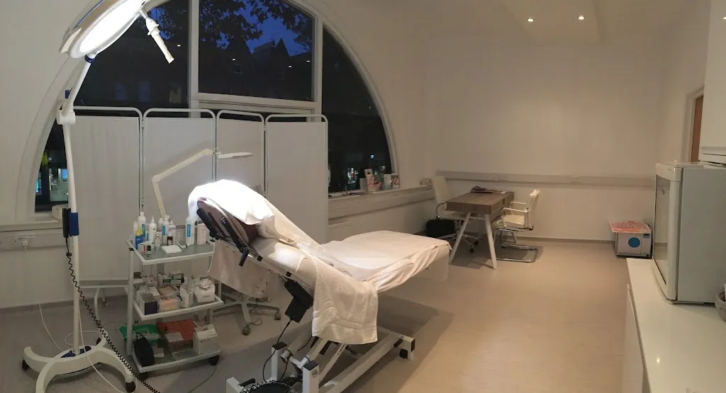 Dr Anil Skin + Wellness
