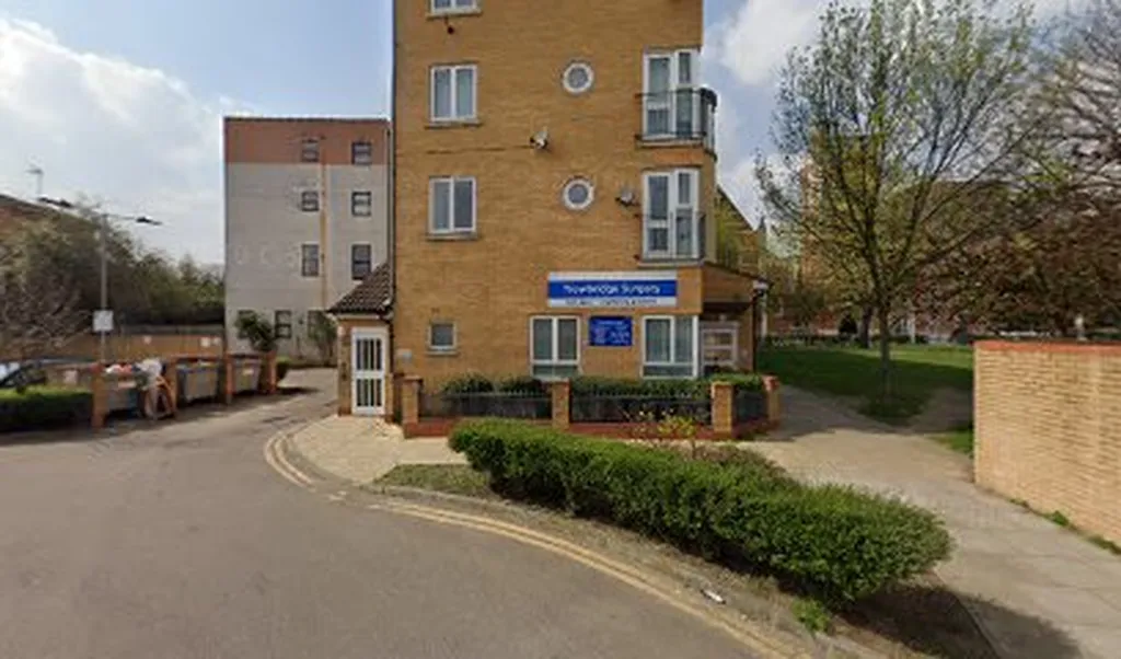 Dr E Fernandes - Trowbridge