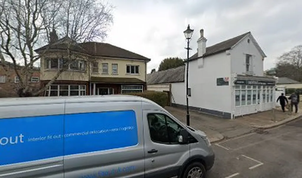 Dr F Aziz - Dental Practice on the Green