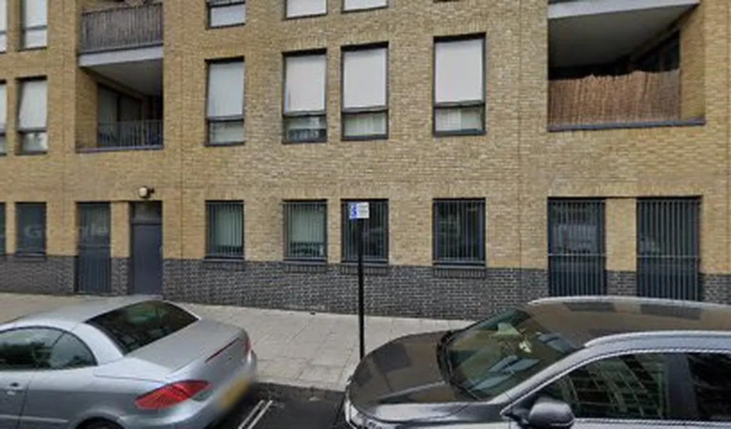 Dr G Marlowe - De Beauvoir Surgery