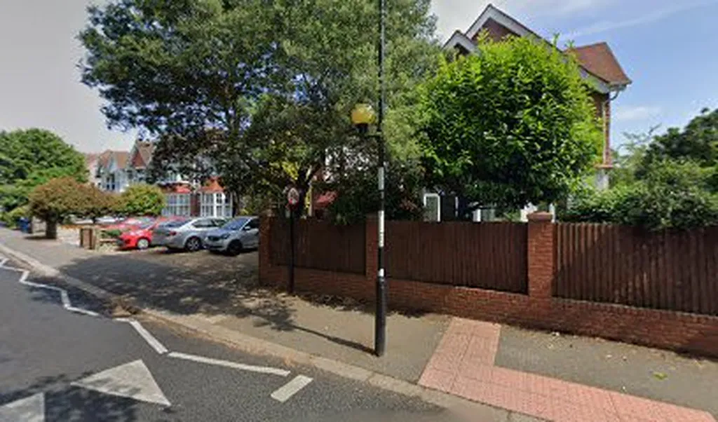 Dr J W Keen - Bedford Park Surgery
