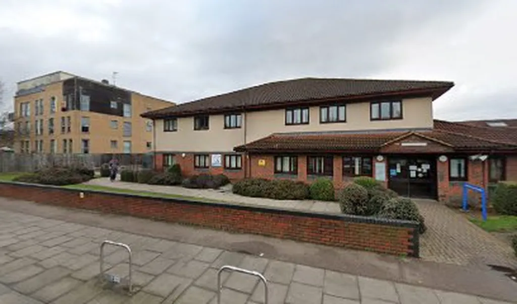 Dr L K Stephenson - Oak Lodge Medical Centre