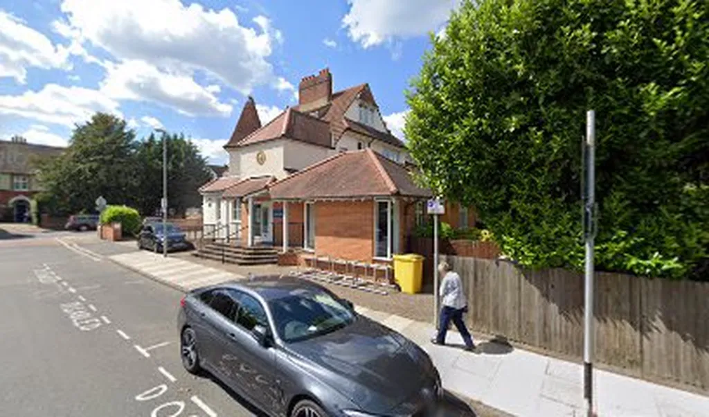 Dr P M Norris - St Albans Medical Centre