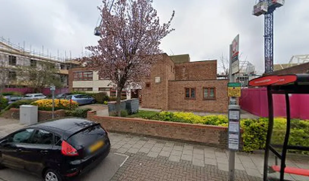 Dr Patel - Julia Engwell Clinic