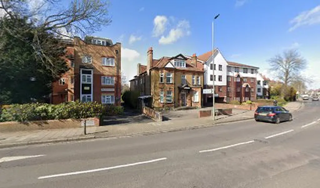 Dr R Purwar - Eden Park Surgery