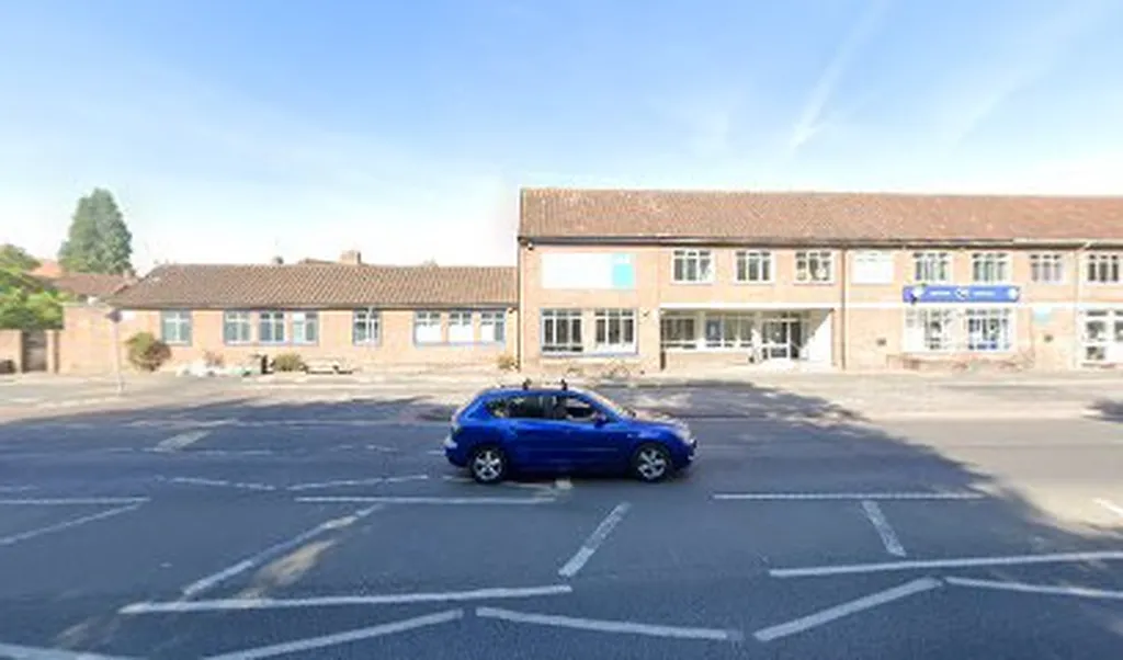 Dr S A A Akhtar - Morden Hall Medical Centre