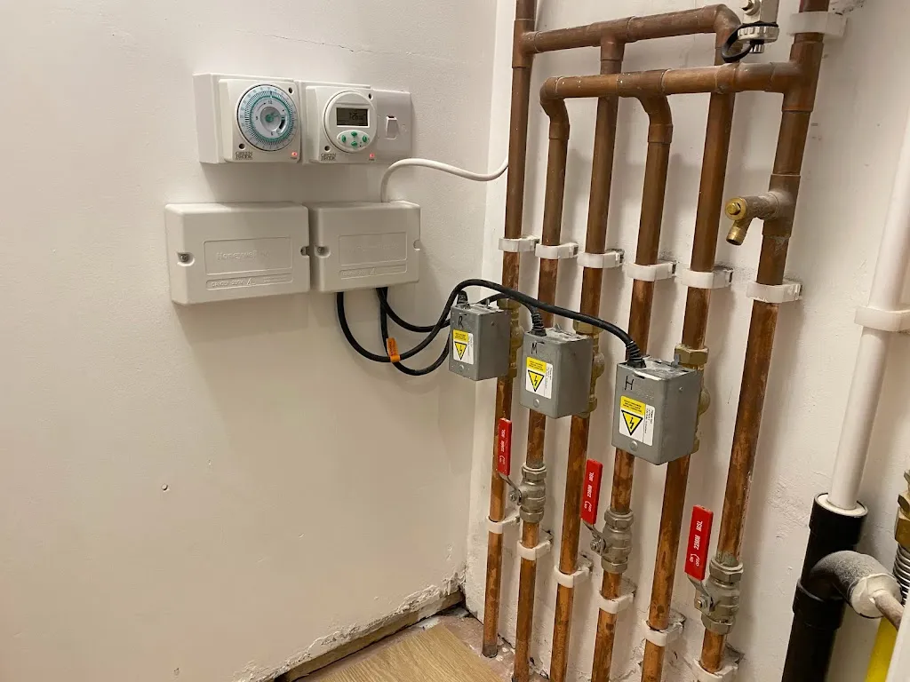E&M Electrical LTD