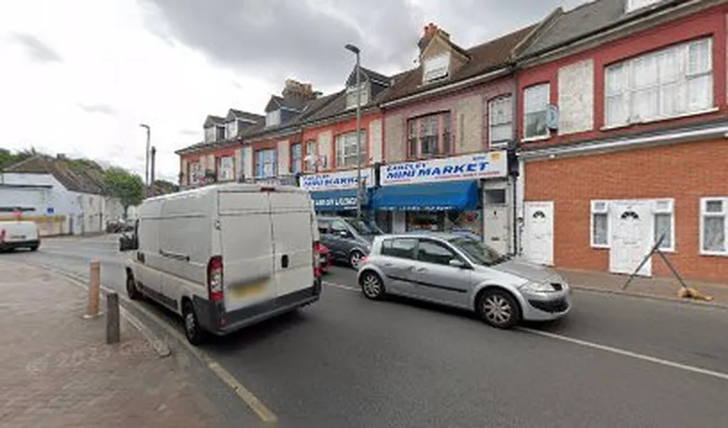 Eardley Mini Market
