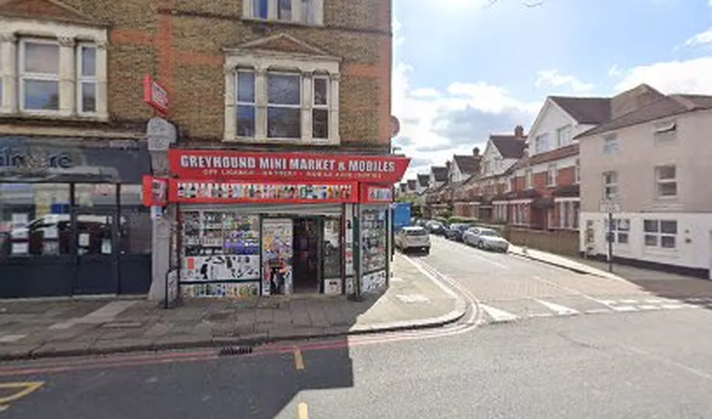 Greyhound Mini Market